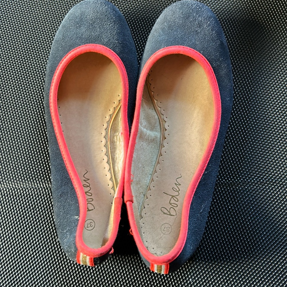 Boden ballet flats navy
